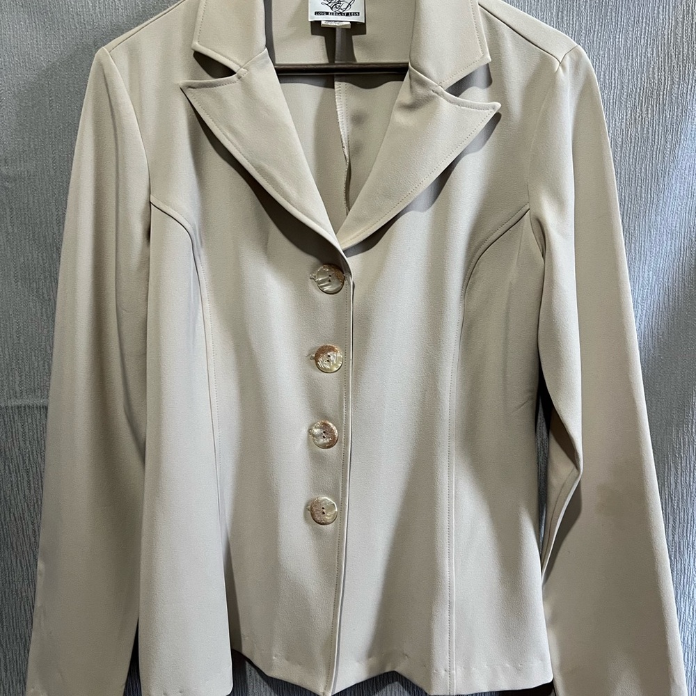 Long Elegant Legs Cream Blazer